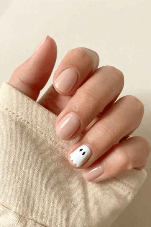 Easy Halloween Nails with a Single Ghost Accent Easy Halloween Nails with a Single Ghost Accent