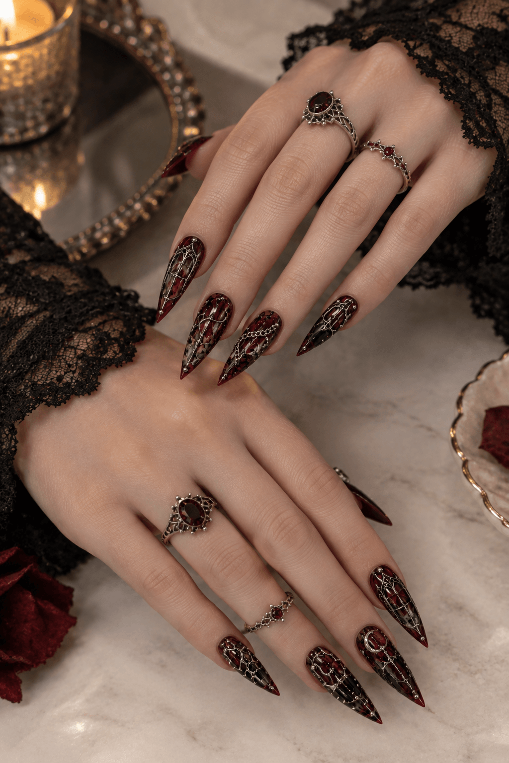 Gothic Halloween Nail Art with Silver Chain Details Gothic Halloween Nail Art with Silver Chain Details