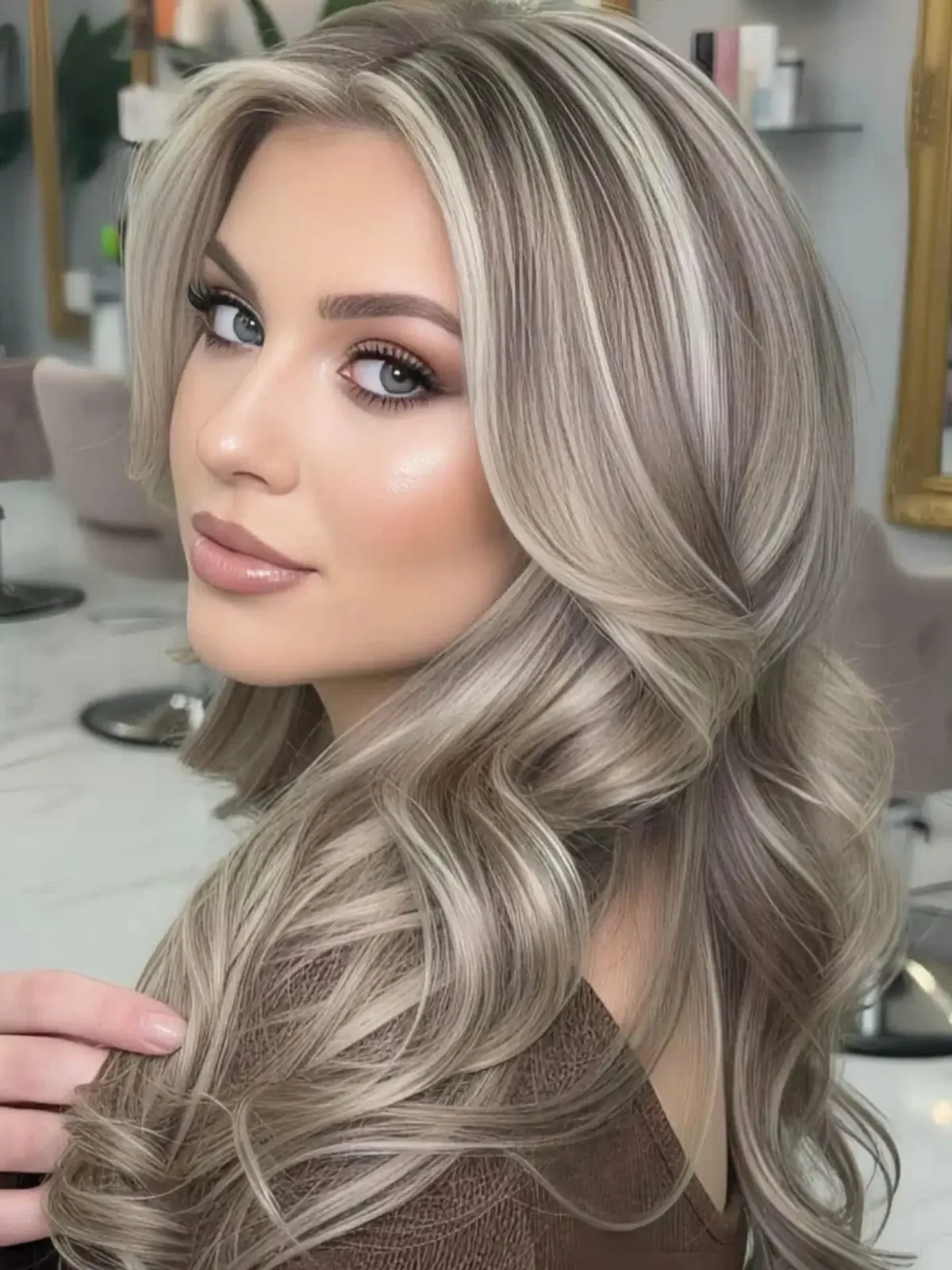 cristintehil Beige Blonde Balayage with Face-Framing Beige Blonde Balayage with Face-Framing
