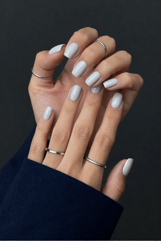 Medium nails in gray-toned white with a cloudy finish