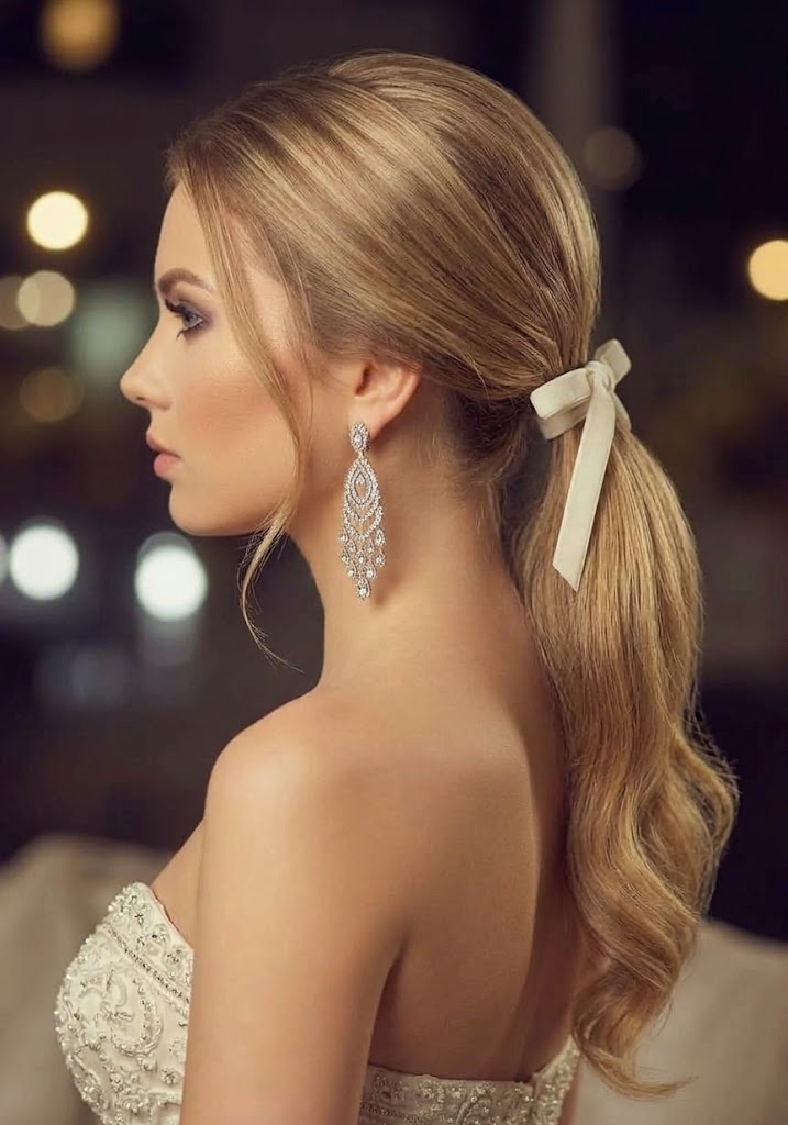Ribbon-Tied Ponytail Ribbon-Tied Ponytail HairStyle
