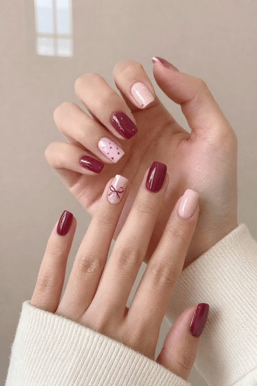 Wine Set With a Tiny Bow and Dots Wine Set With a Tiny Bow and Dots on short Nail